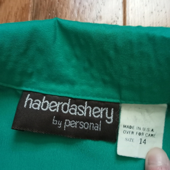 Haberdashery by Personal green reverse pleat top - Picture 2 of 5